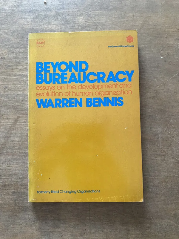 Beyond Bureaucracy - Bennis Warren (3v1)