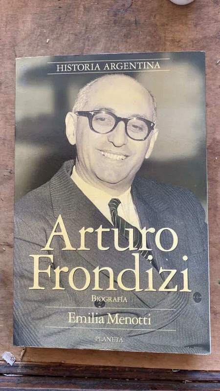 Arturo Frondizi - Menotti, Emilia (L2)