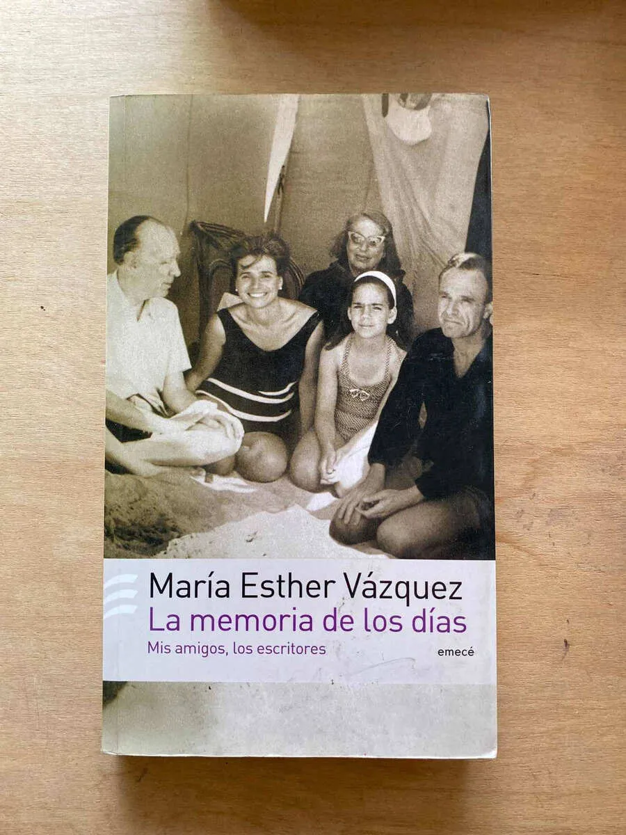 La Memoria De Los Dias - Vazquez, María Esther (z2)