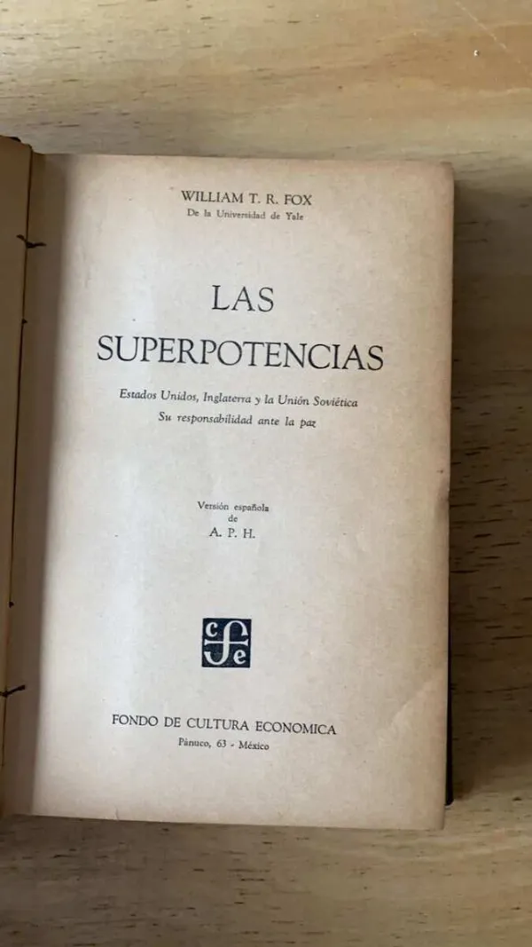 Tapa de Las Superpotencias - Fox, William T. (q3)