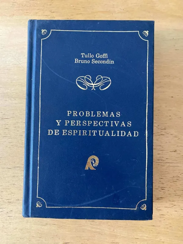 Tapa de Problemas Y Perspectivas De Espiritualidad - Goffi (X3)