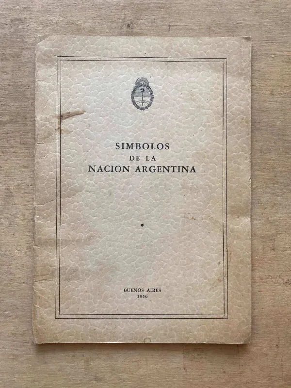 Tapa de Simbolos De La Nacion Argentina (NO)