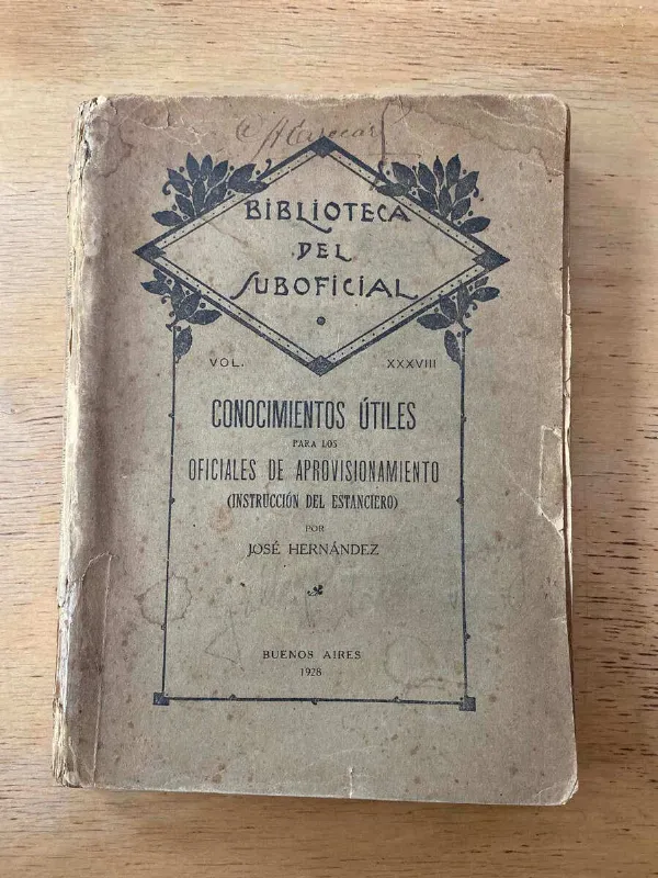 Conocimientos Utiles Para Los Oficiales De - Hernandez (c2)