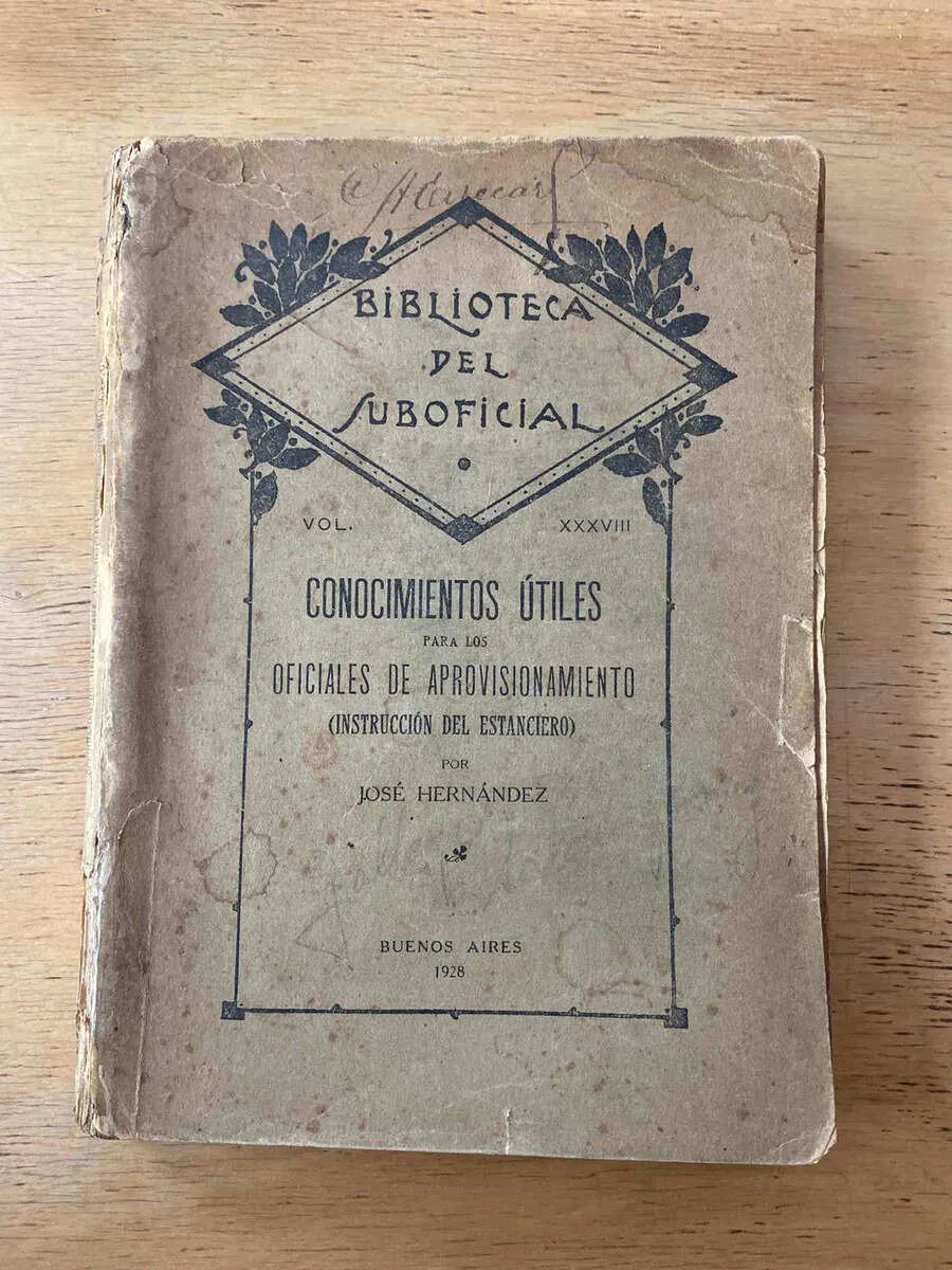 Conocimientos Utiles Para Los Oficiales De - Hernandez (c2)